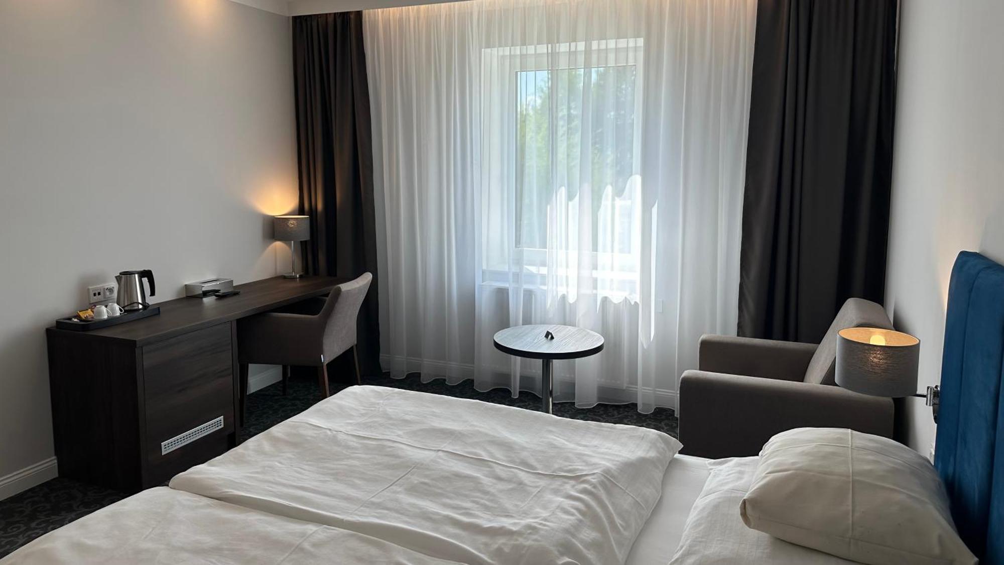 Pension Village Karlsbad Buitenkant foto
