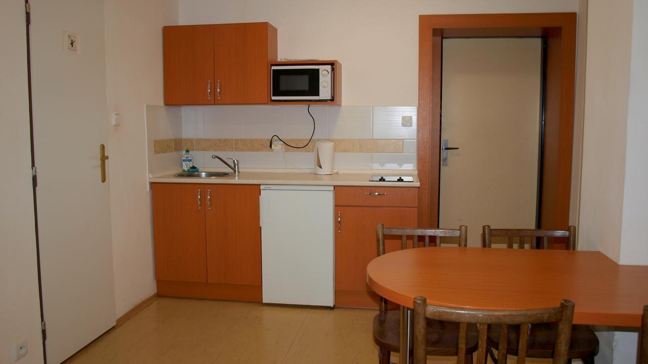 Pension Village Karlsbad Buitenkant foto